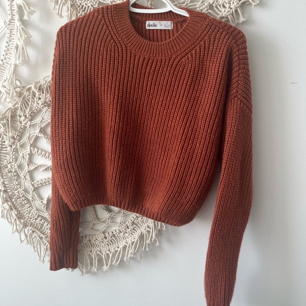 Elodie Brown Crew Neck Sweater with Ribbed Texture